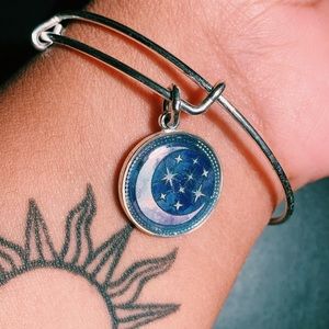 ❗️SOLD❗️Alex & Ani Moon & Stars Charm Bracelet